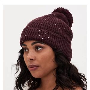 💜Nwt 🏷Torrid Burgandy Pom beanie